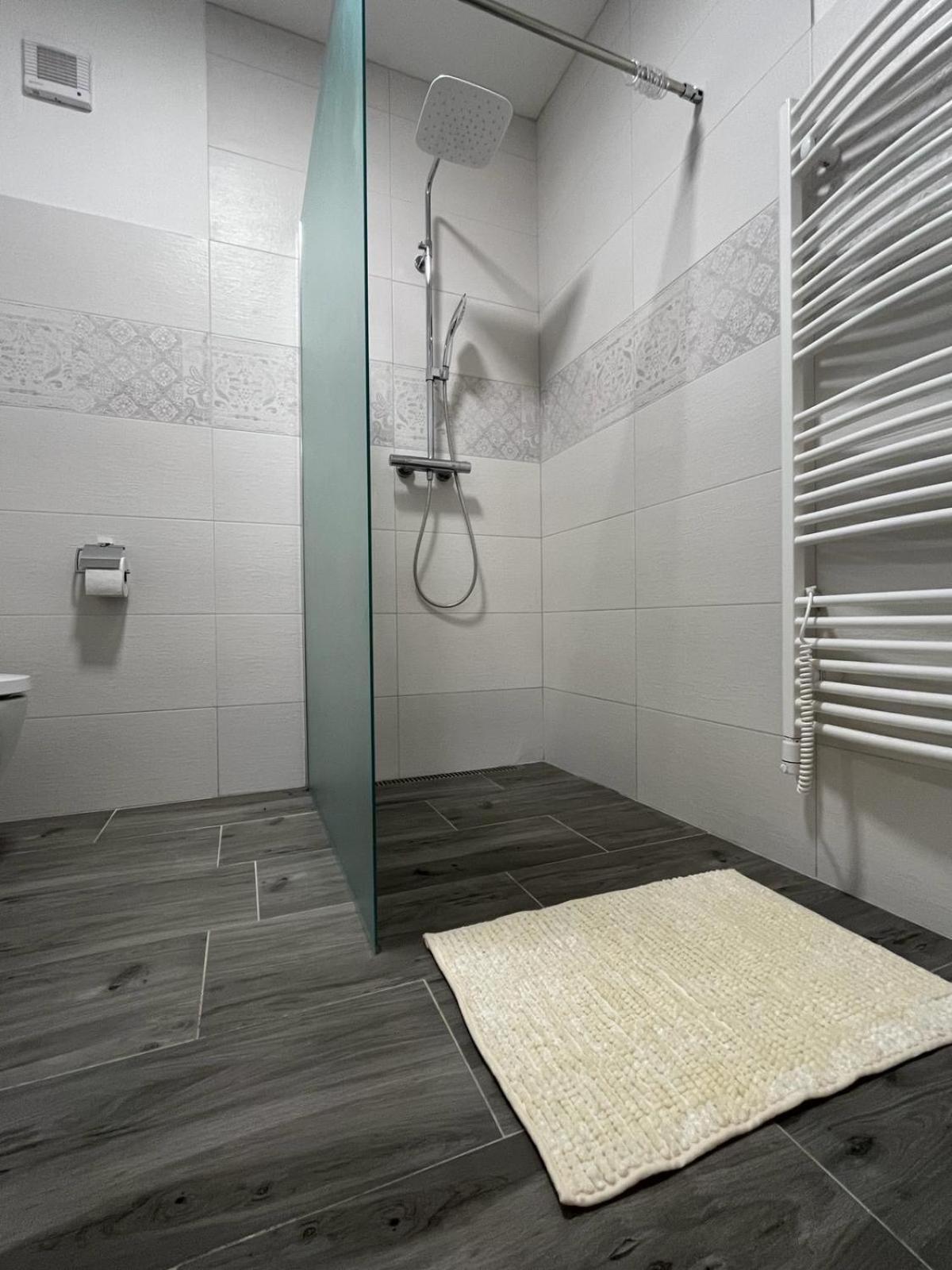 Apartman Kuga Mikulov Exterior photo